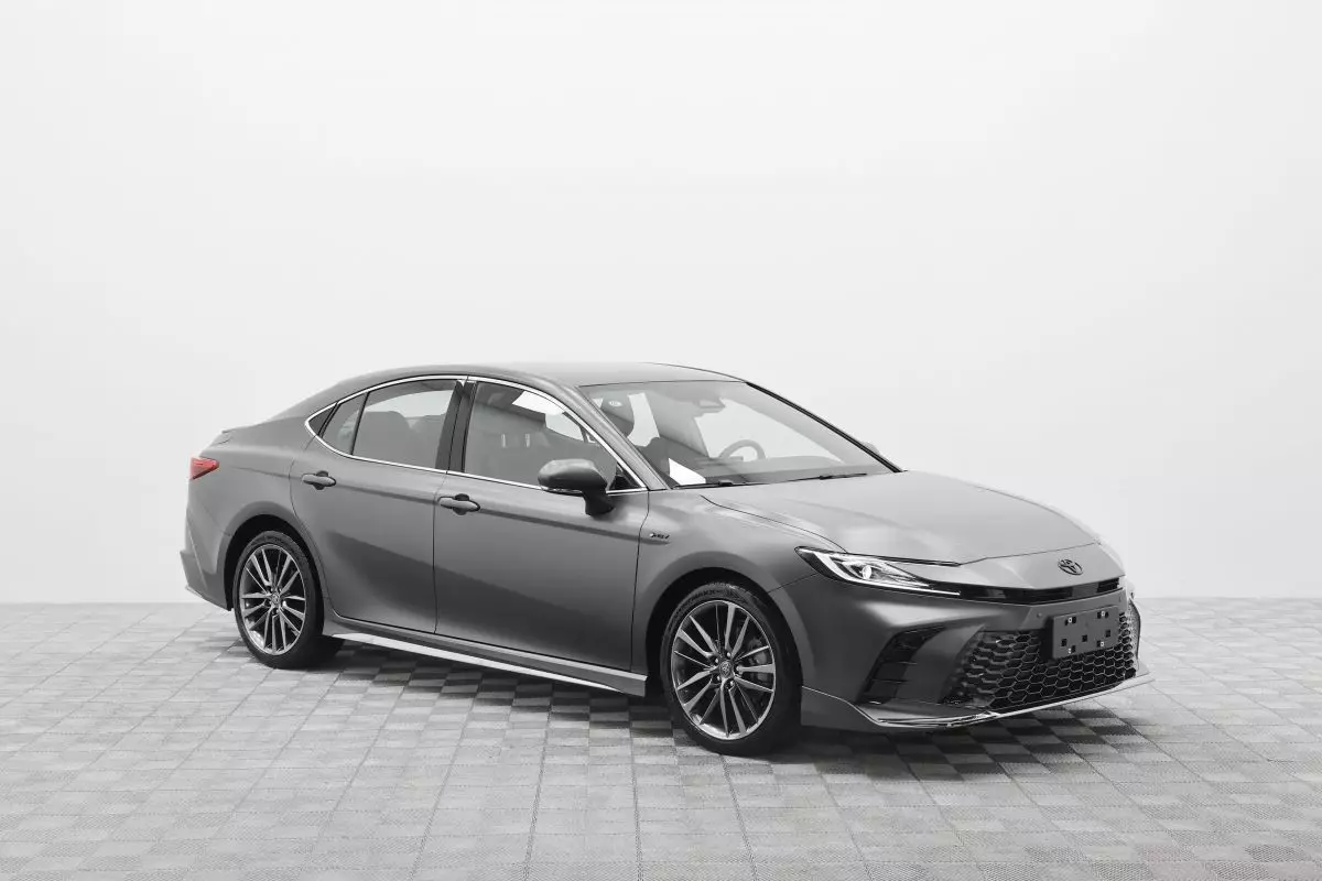 Автосалон: Toyota Camry
