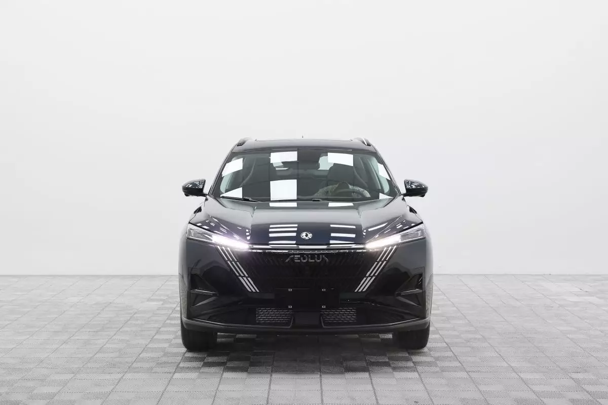 Автосалон: Dongfeng Mage