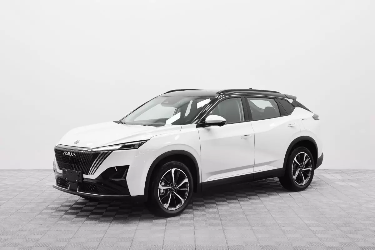Автосалон: Dongfeng Mage