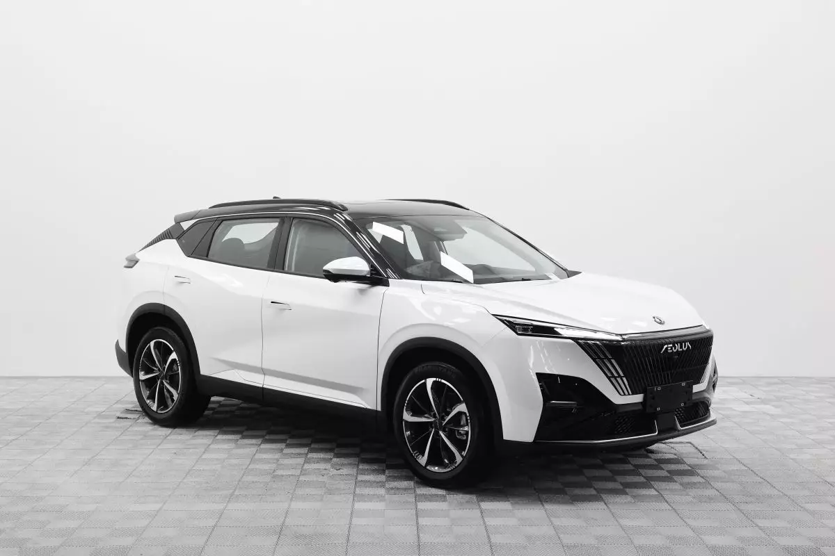 Автосалон: Dongfeng Mage