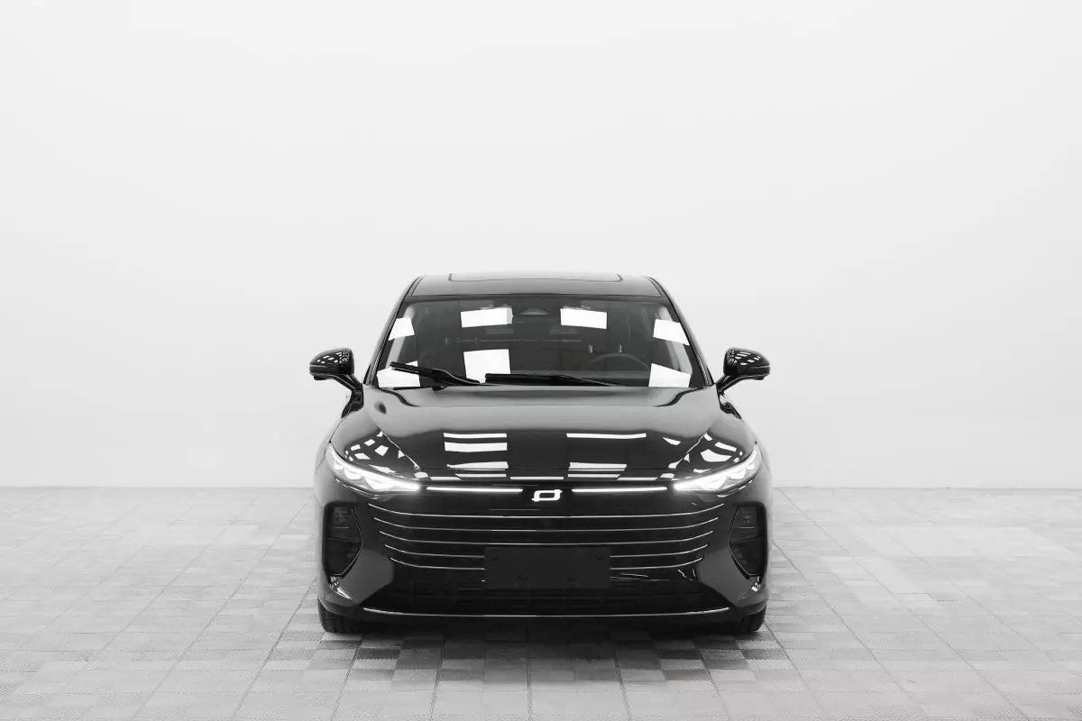 Автосалон: Bestune B70 New