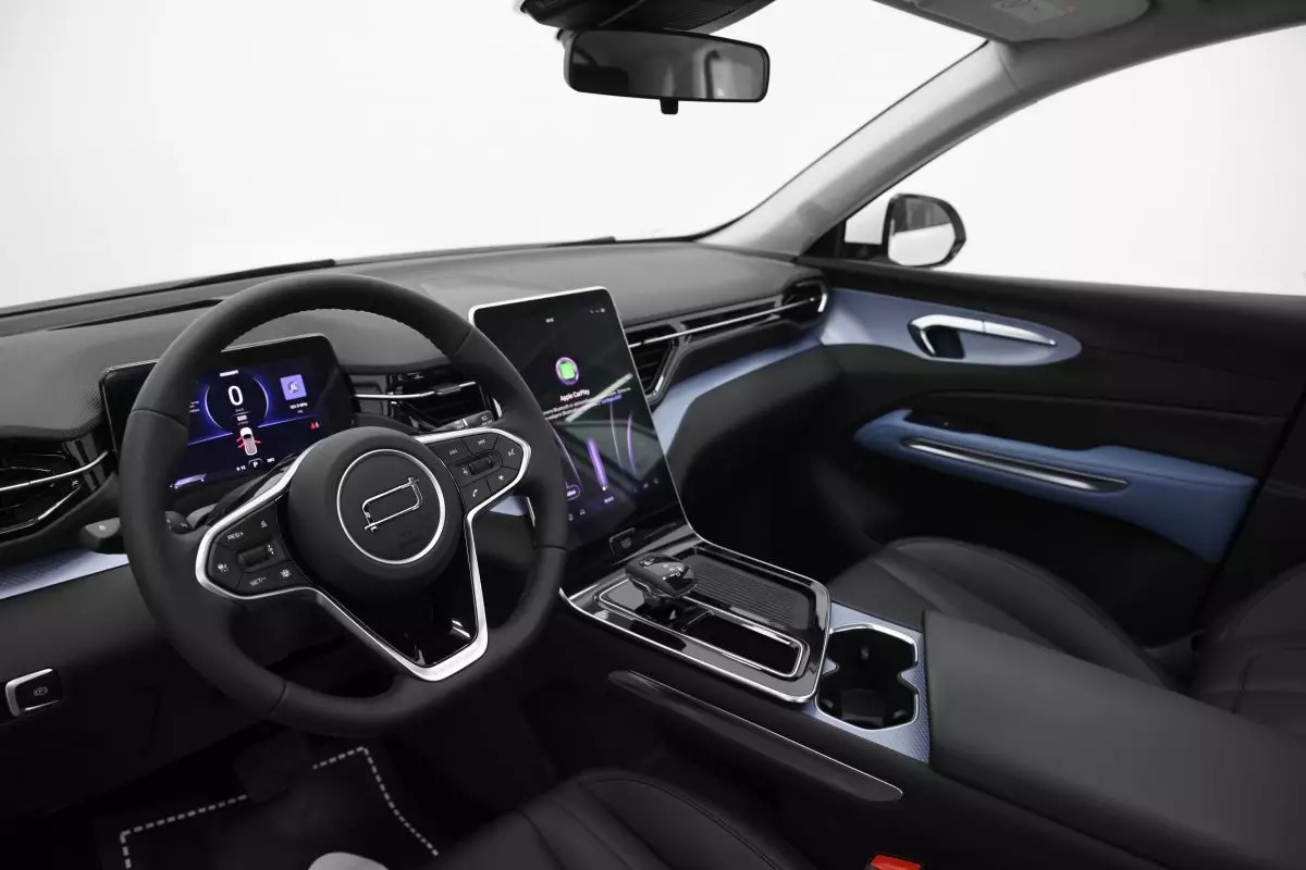 Автосалон: Bestune T90