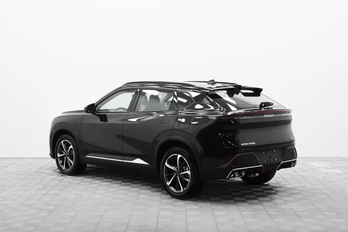 Автосалон: Dongfeng Mage