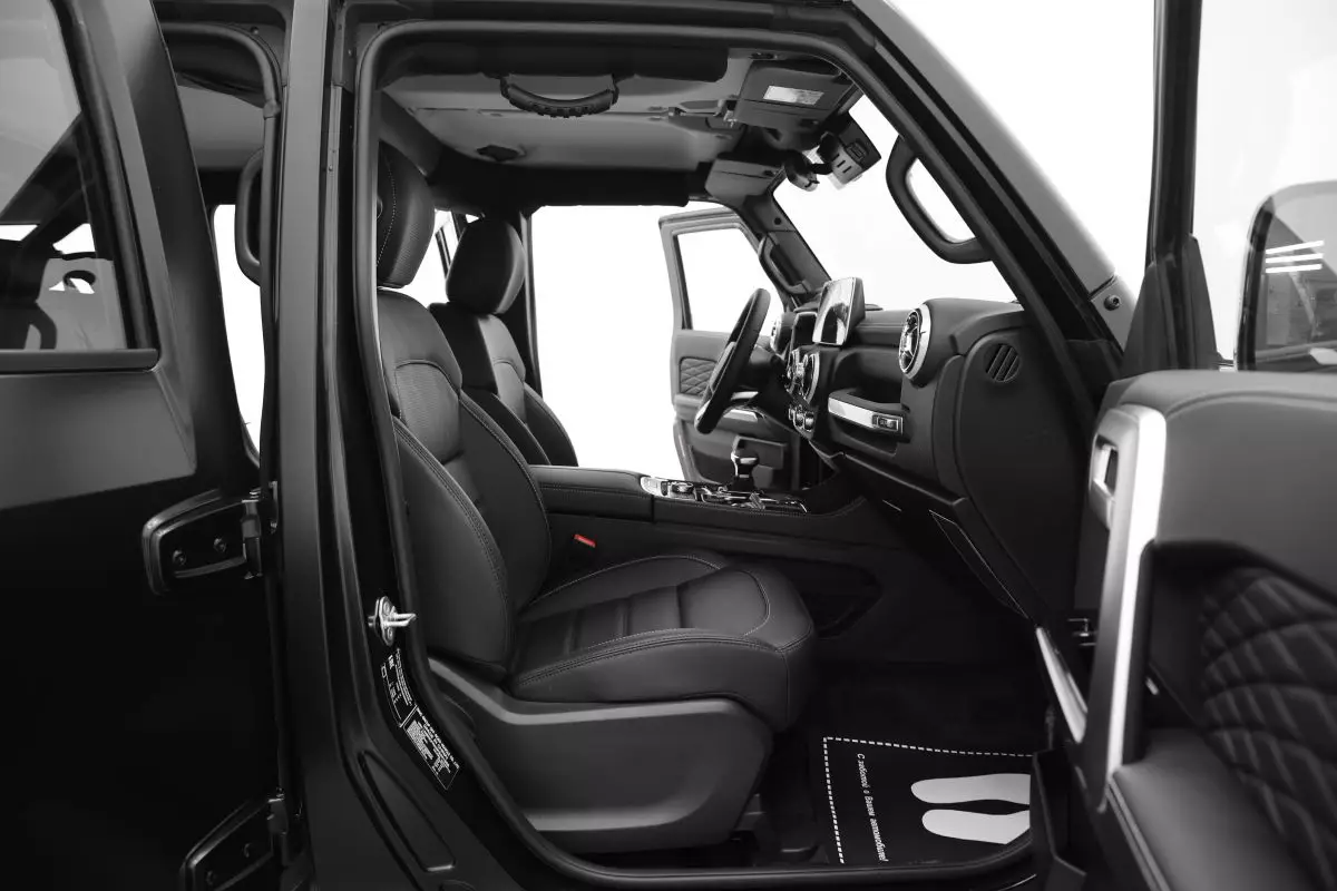 Автосалон: Baic BJ40