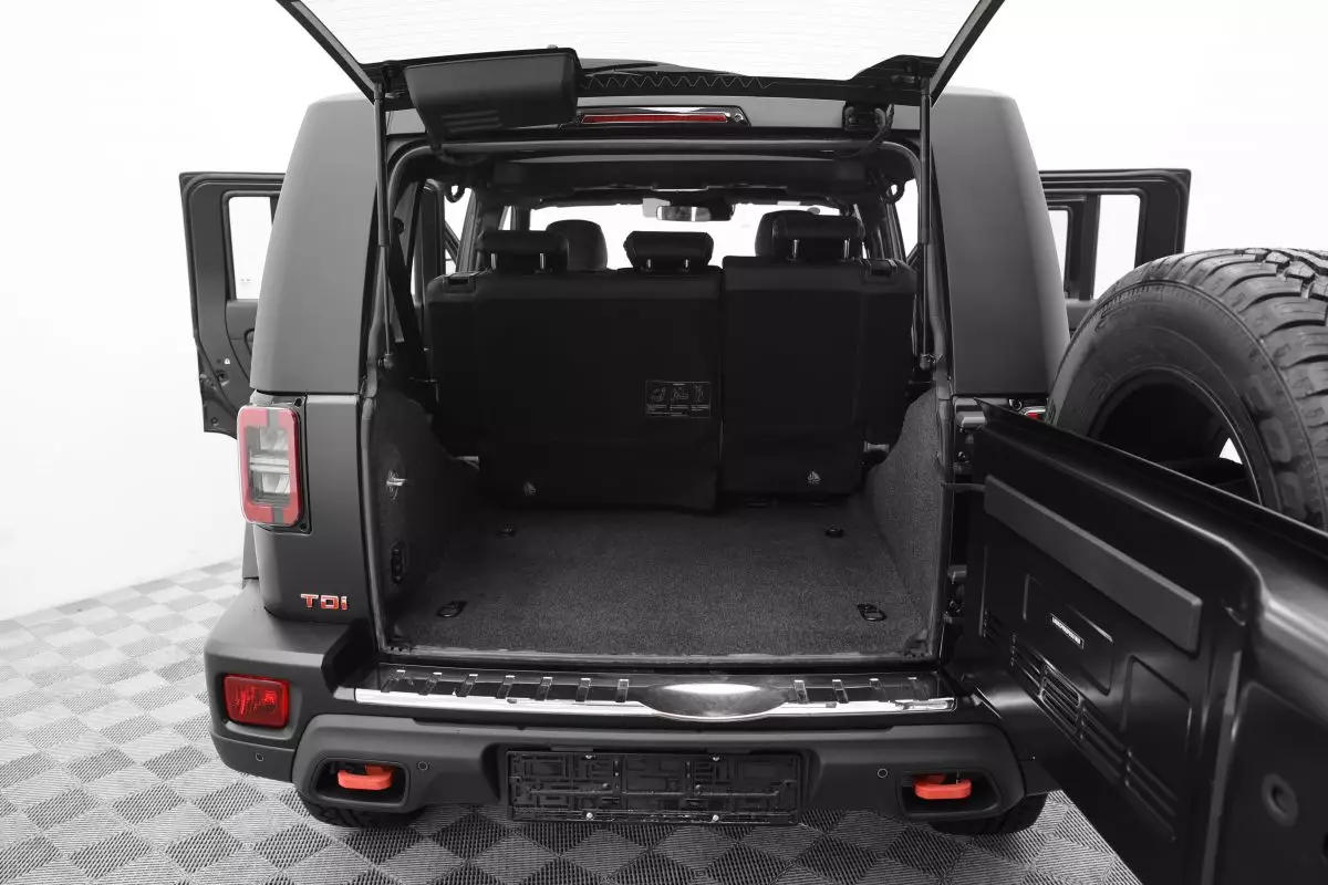 Автосалон: Baic BJ40