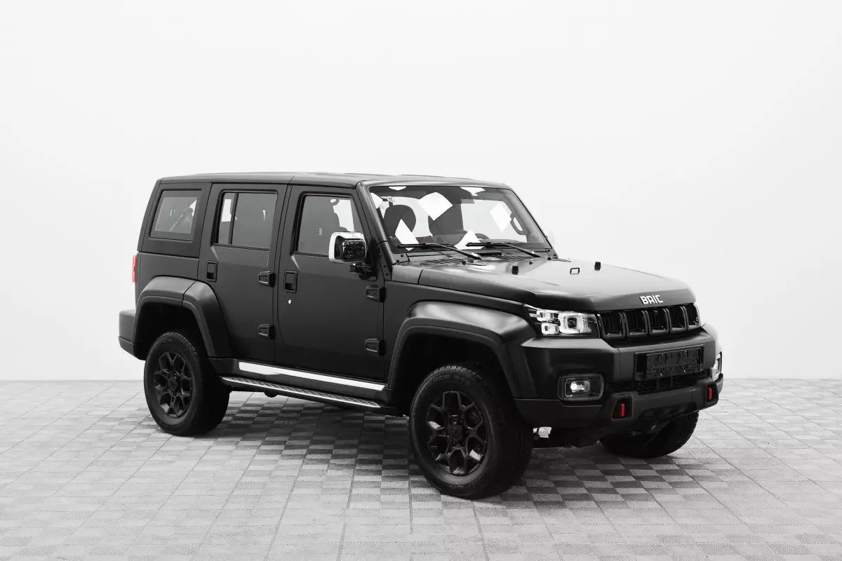 Автосалон: Baic BJ40