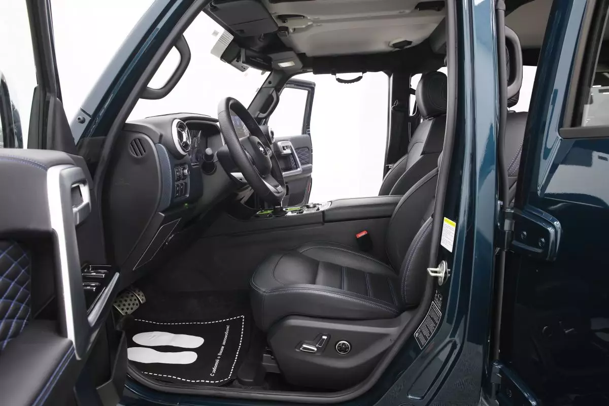 Автосалон: Baic BJ40