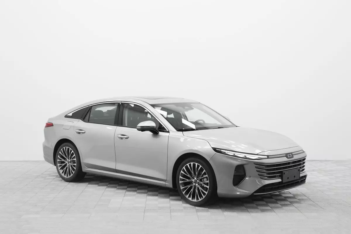 Автосалон: Bestune B70 New