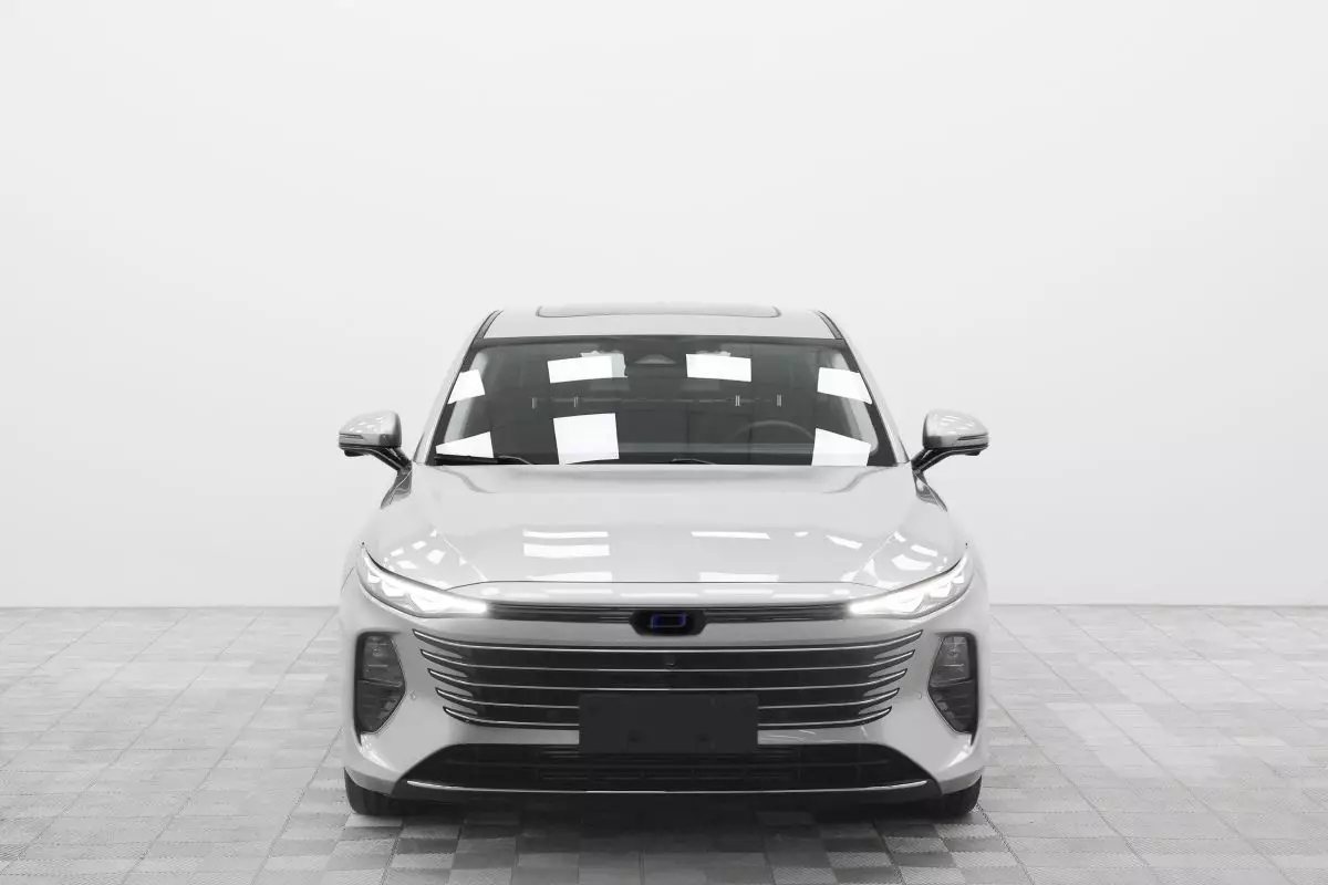 Автосалон: Bestune B70 New