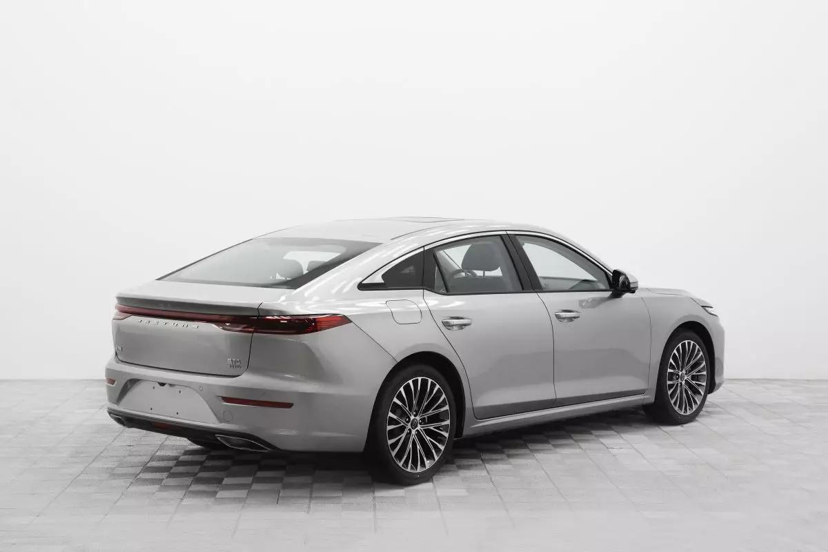 Автосалон: Bestune B70 New