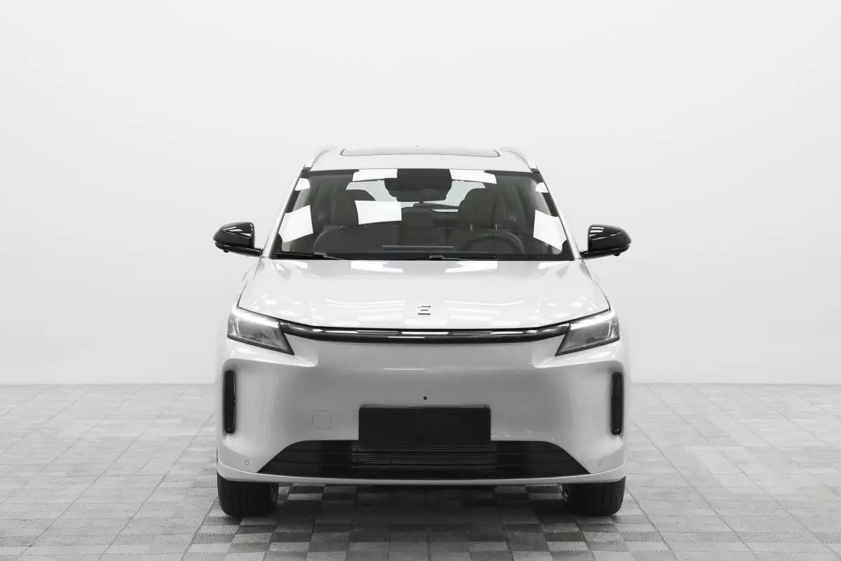 Автосалон: Evolute i-SPACE