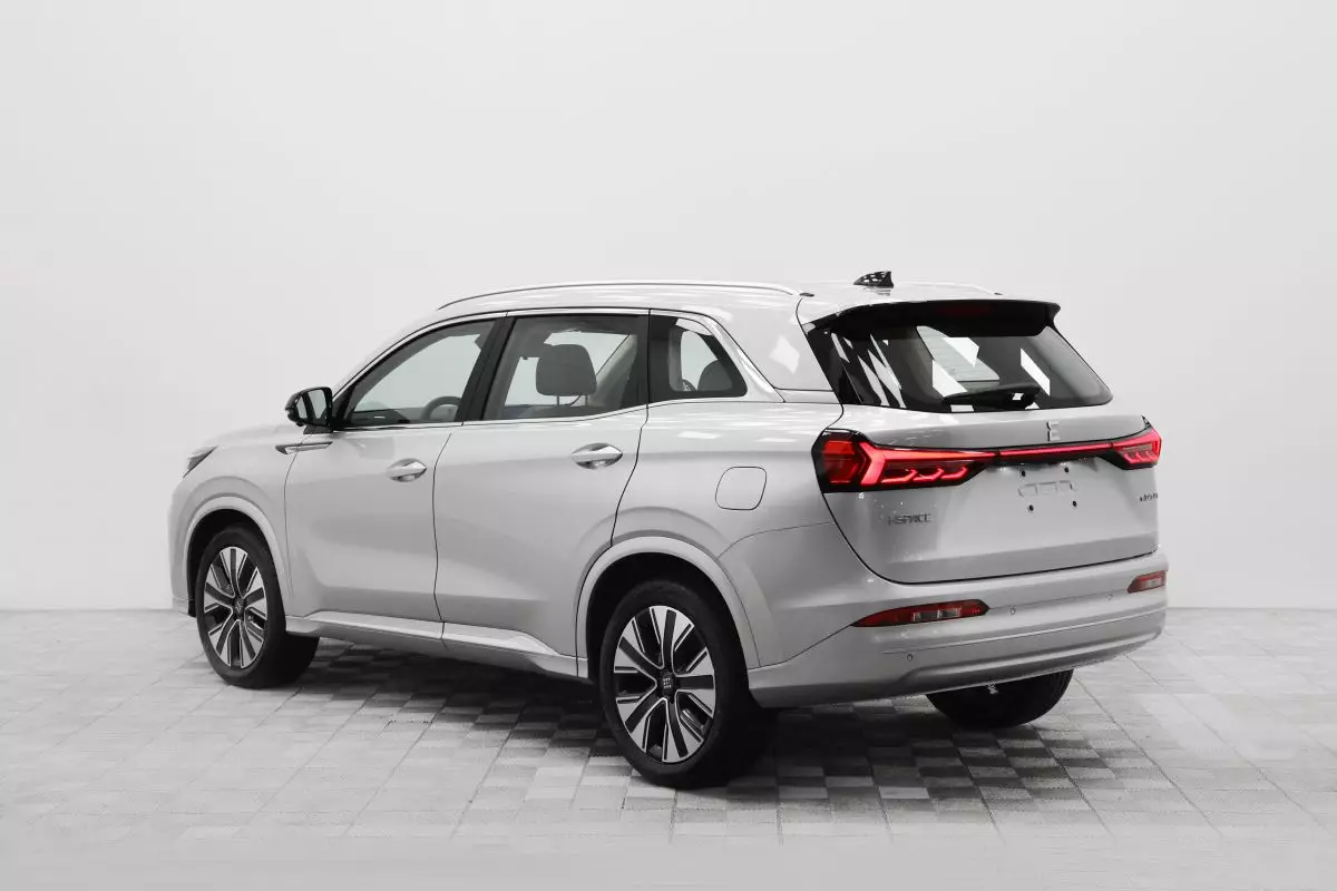 Автосалон: Evolute i-SPACE