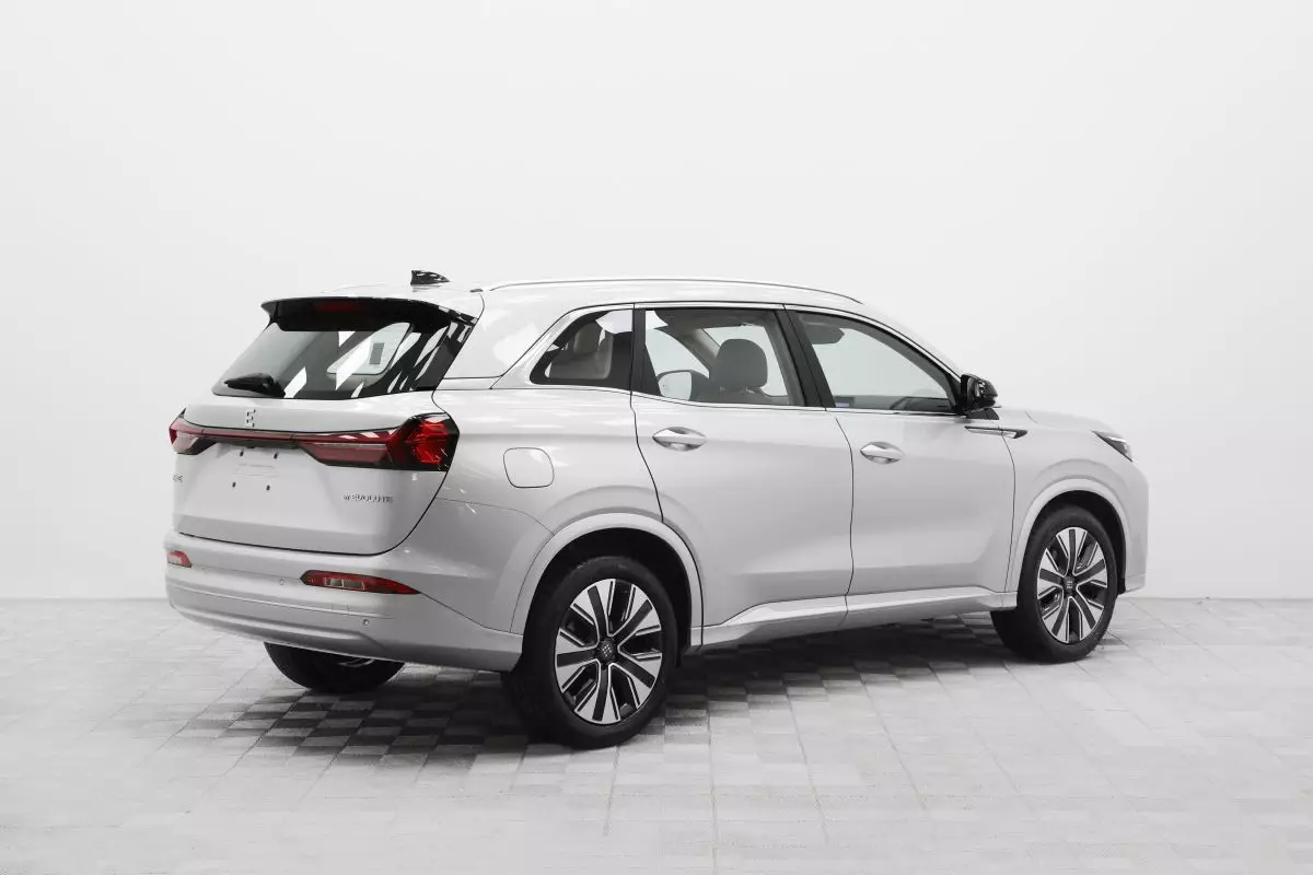 Автосалон: Evolute i-SPACE