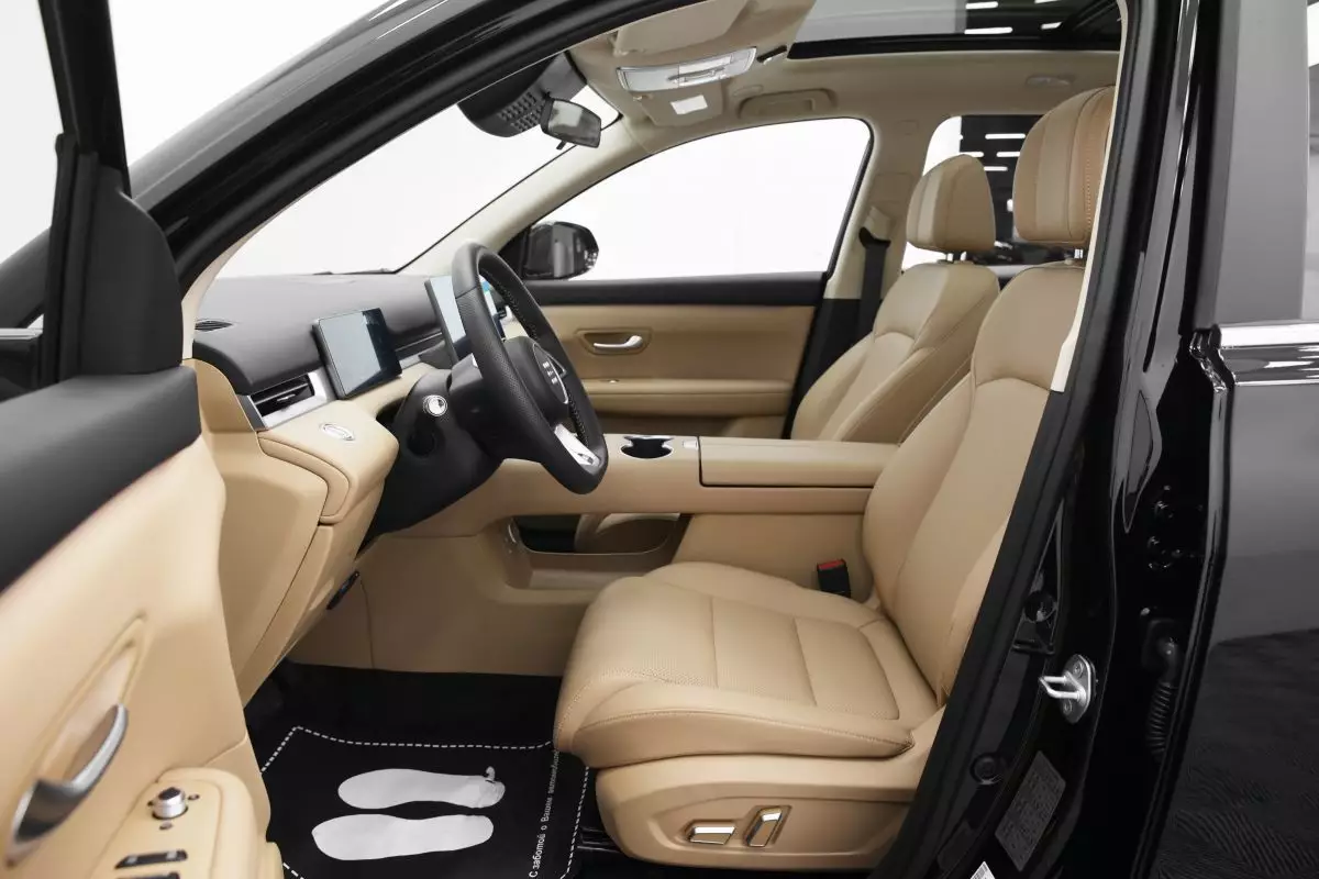 Автосалон: Evolute i-SPACE