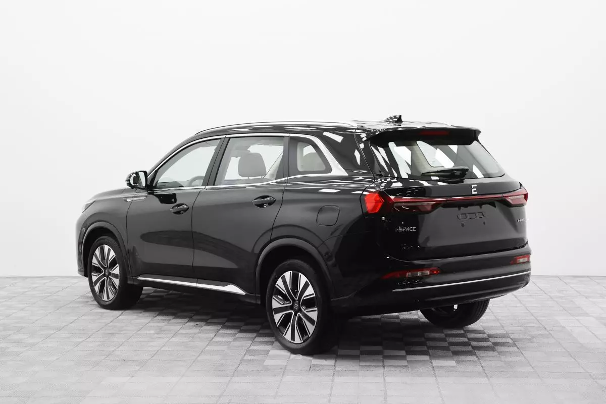 Автосалон: Evolute i-SPACE