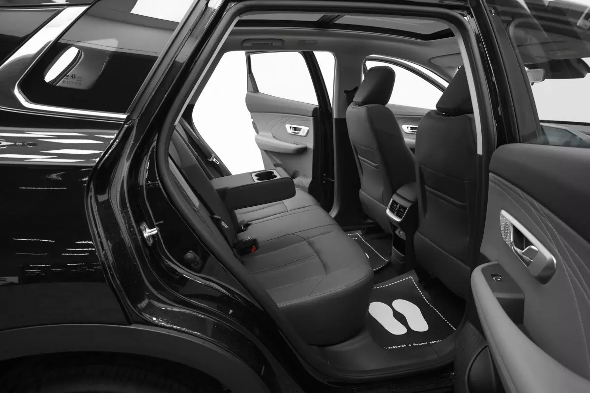 Автосалон: Dongfeng Huge