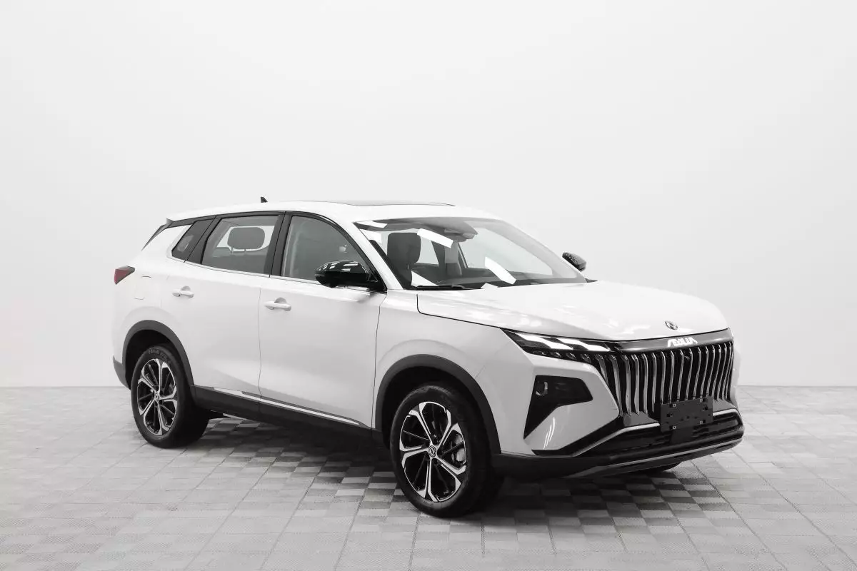 Автосалон: Dongfeng Huge