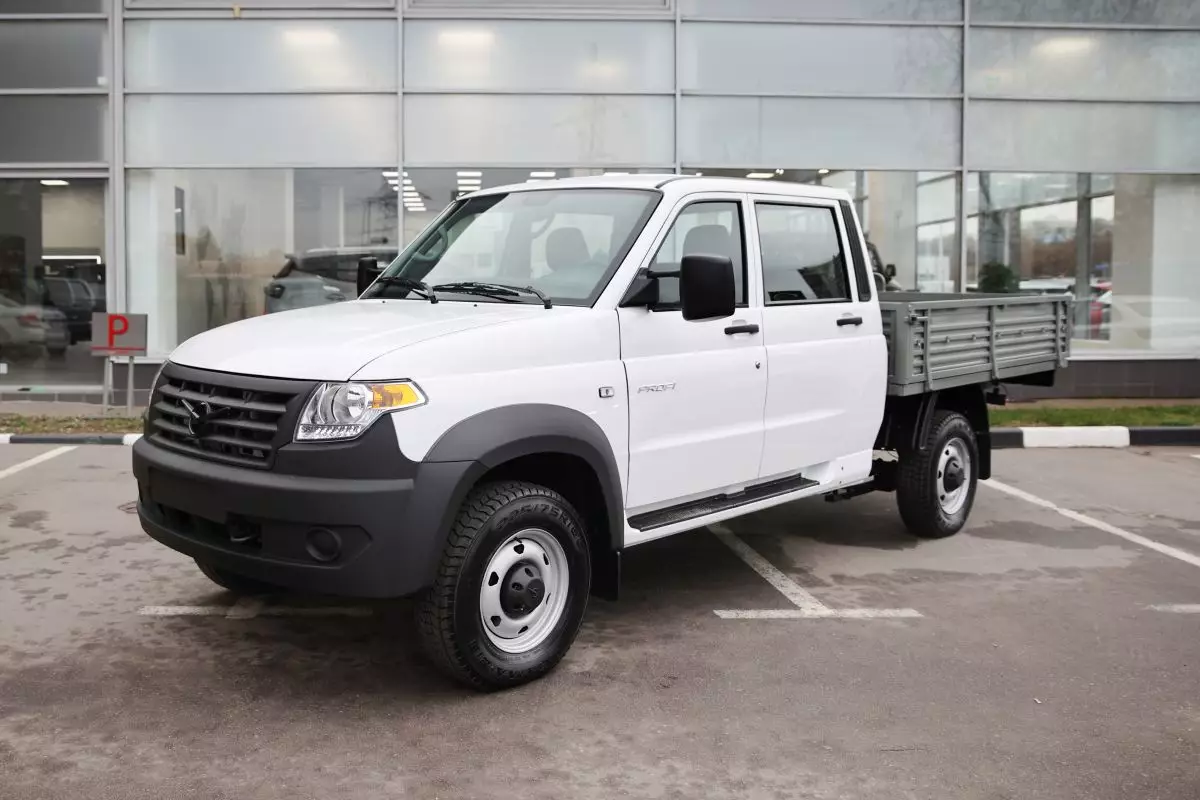 Автосалон: Uaz Профи Двухрядная кабина