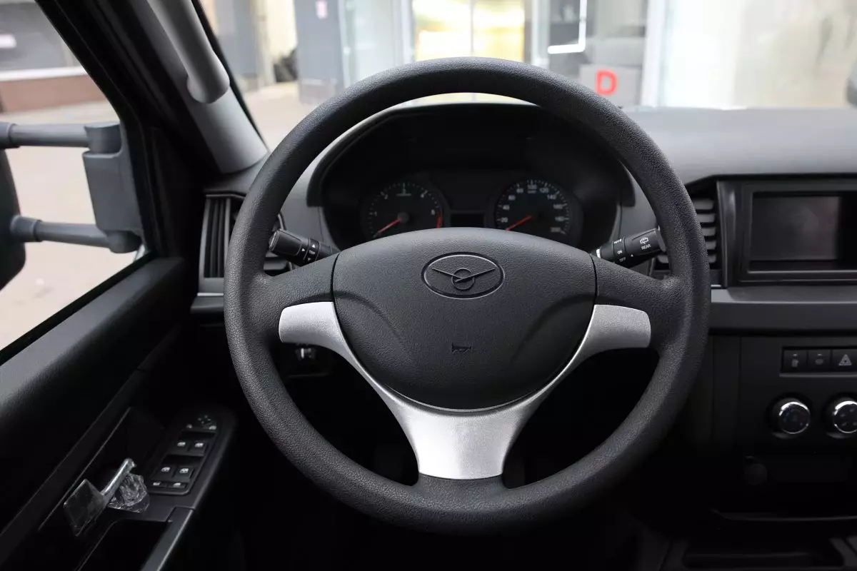 Автосалон: Uaz Профи Двухрядная кабина