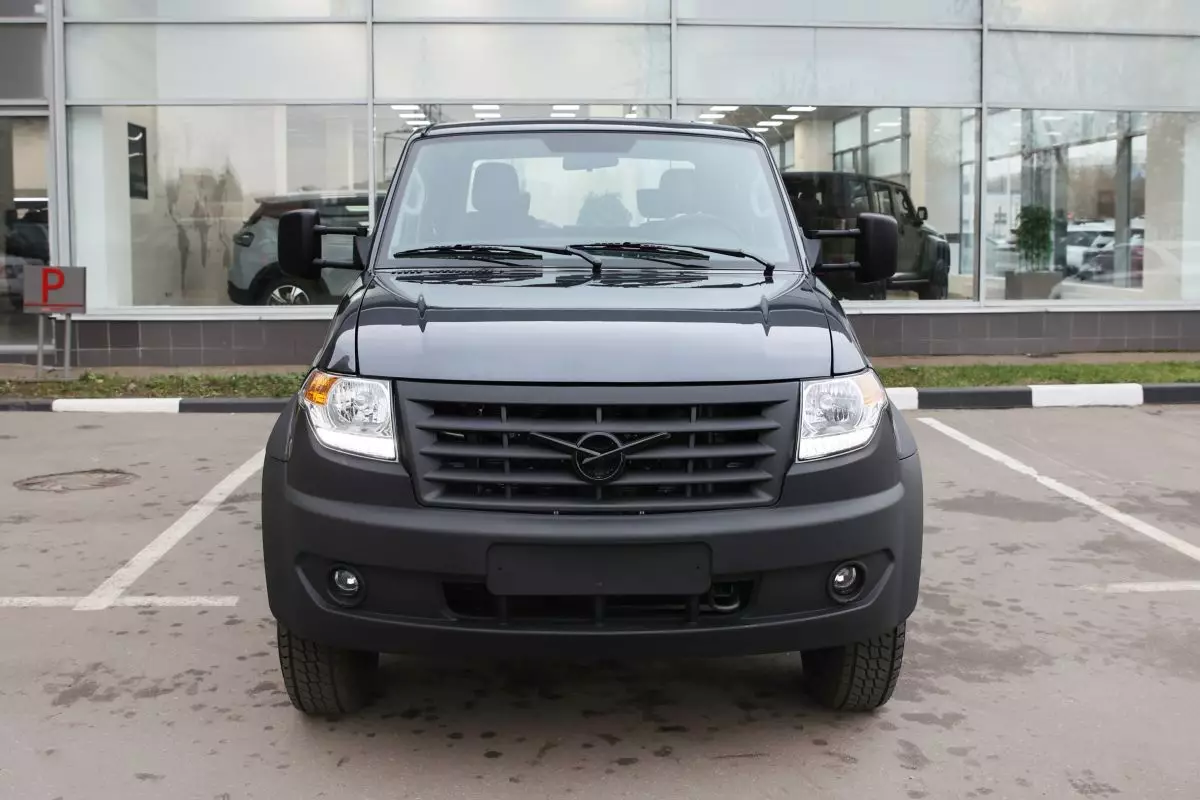 Автосалон: Uaz Профи Двухрядная кабина