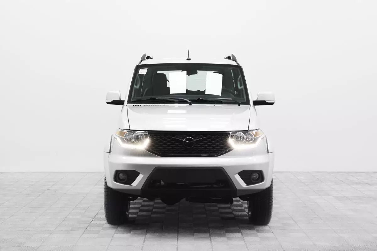 Автосалон: Uaz Patriot