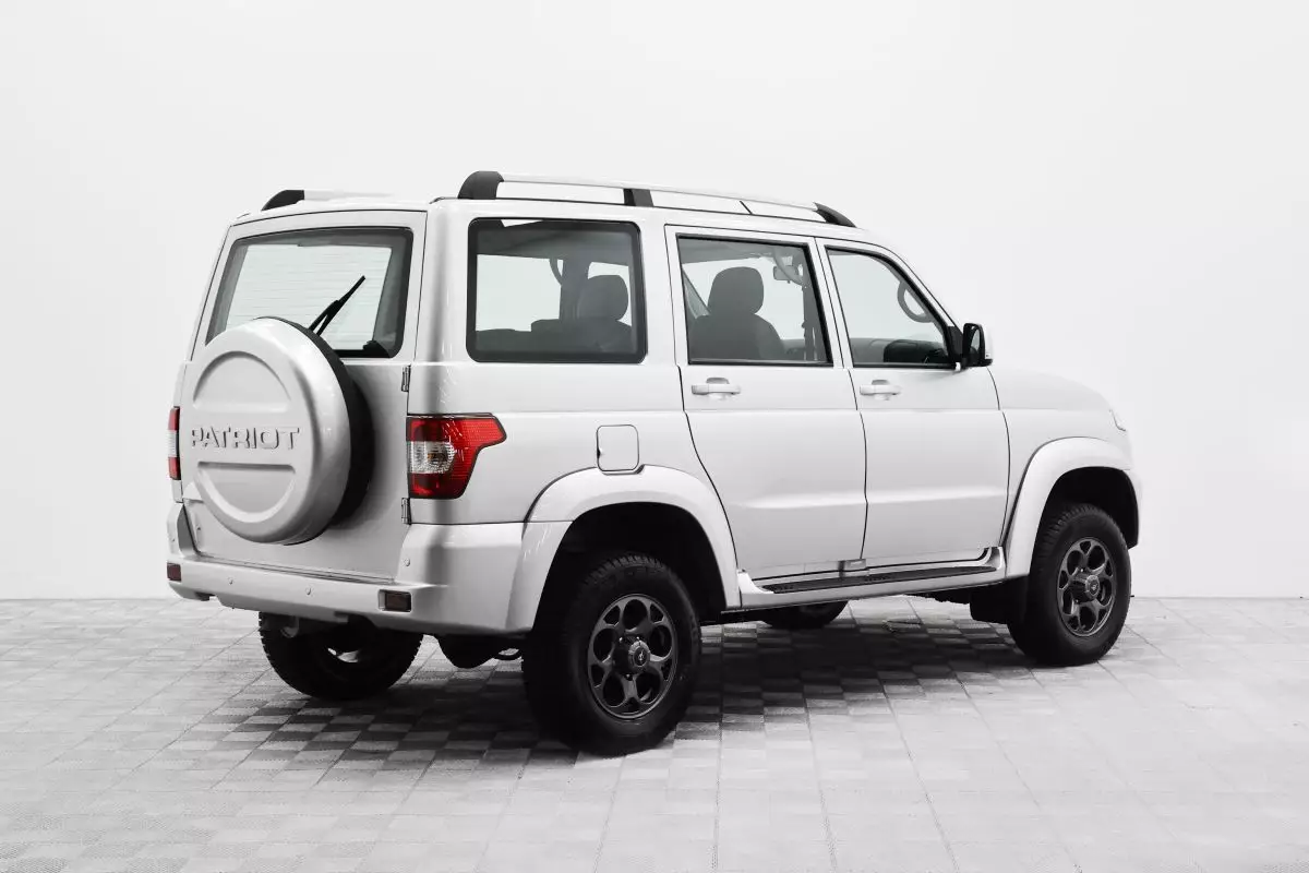 Автосалон: Uaz Patriot
