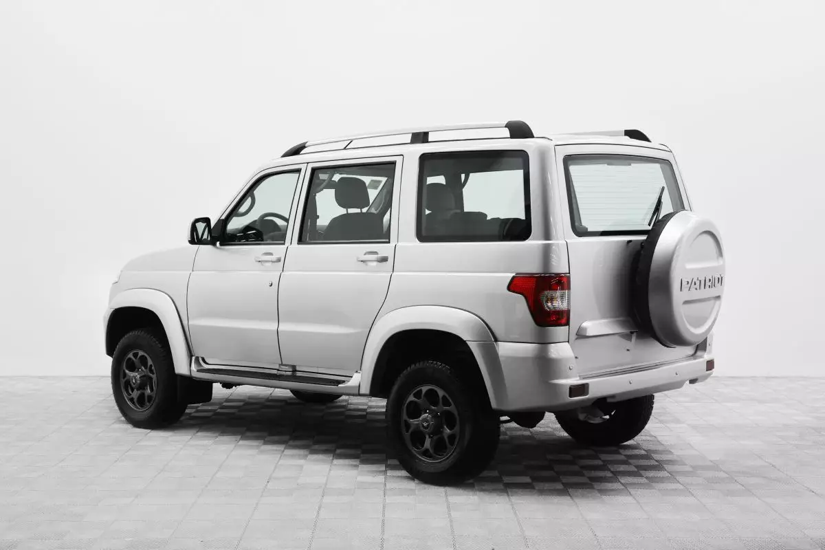 Автосалон: Uaz Patriot