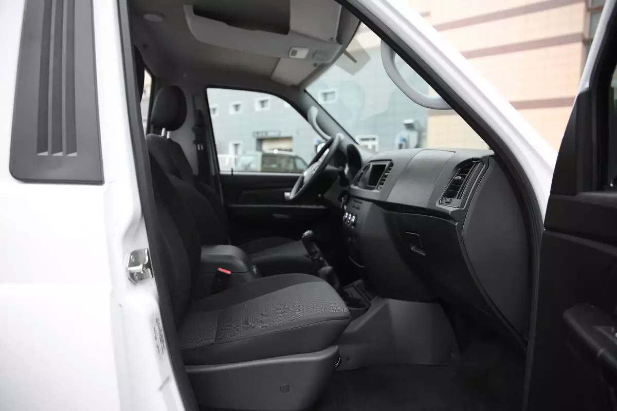 Автосалон: Uaz Профи Однорядная кабина
