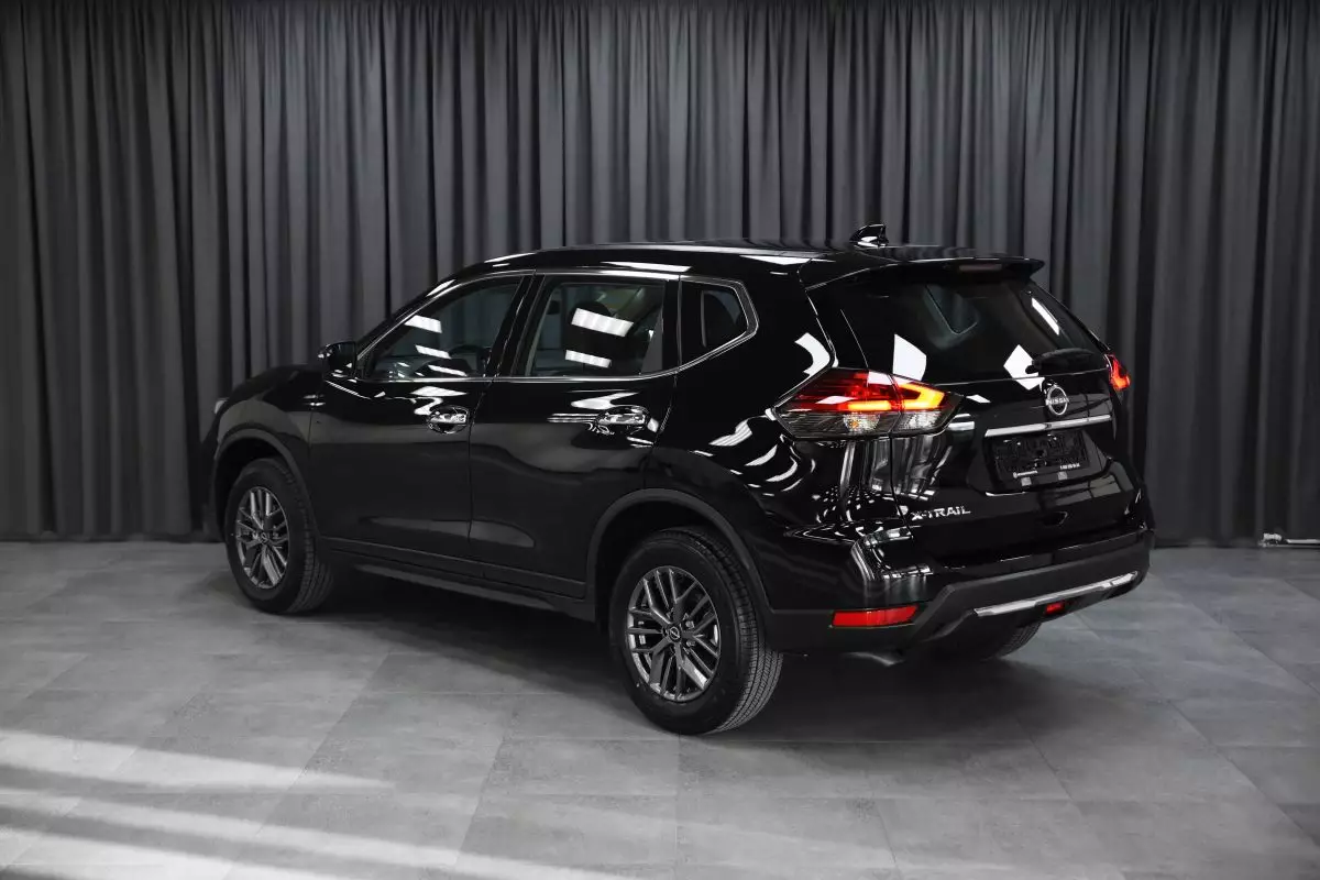 Автосалон: Nissan X-Trail