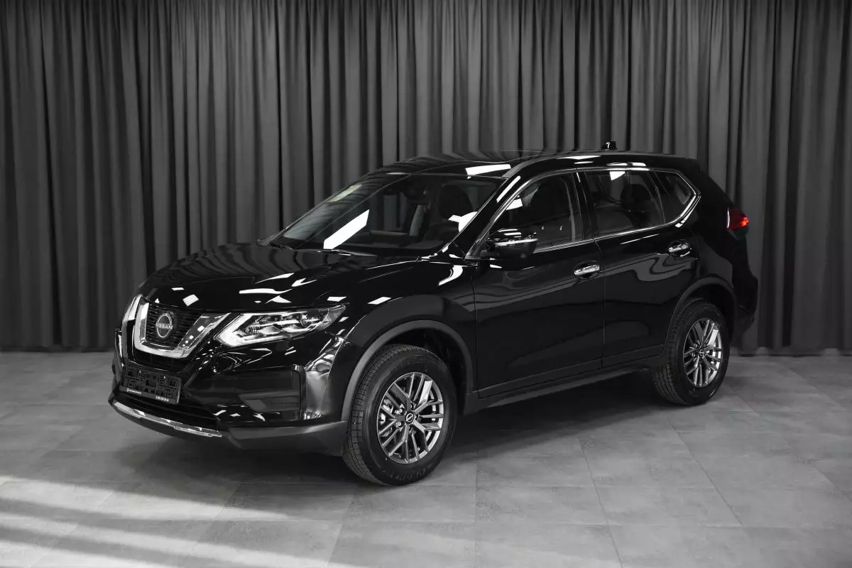 Автосалон: Nissan X-Trail