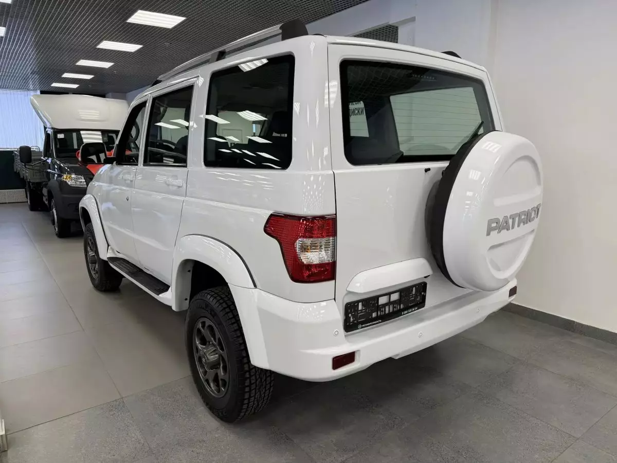 Автосалон: Uaz Patriot
