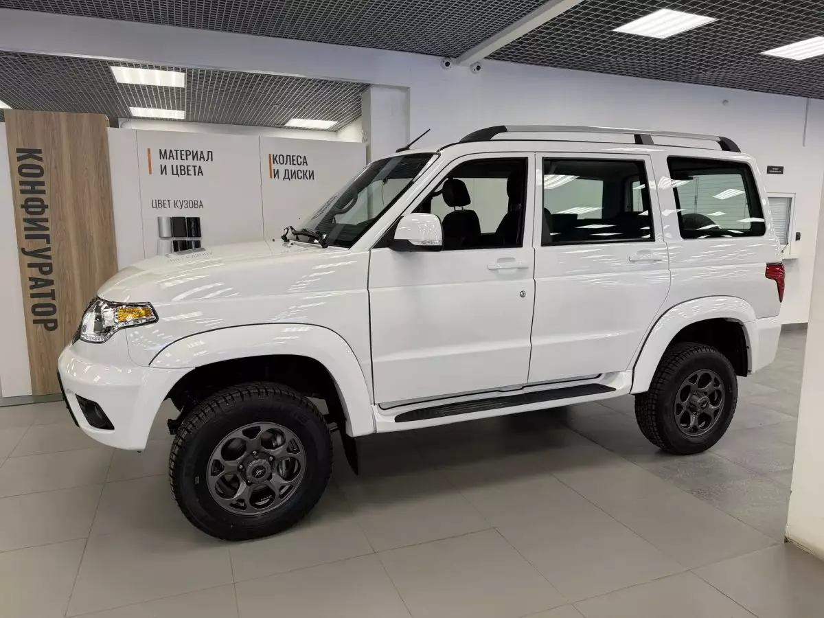 Автосалон: Uaz Patriot