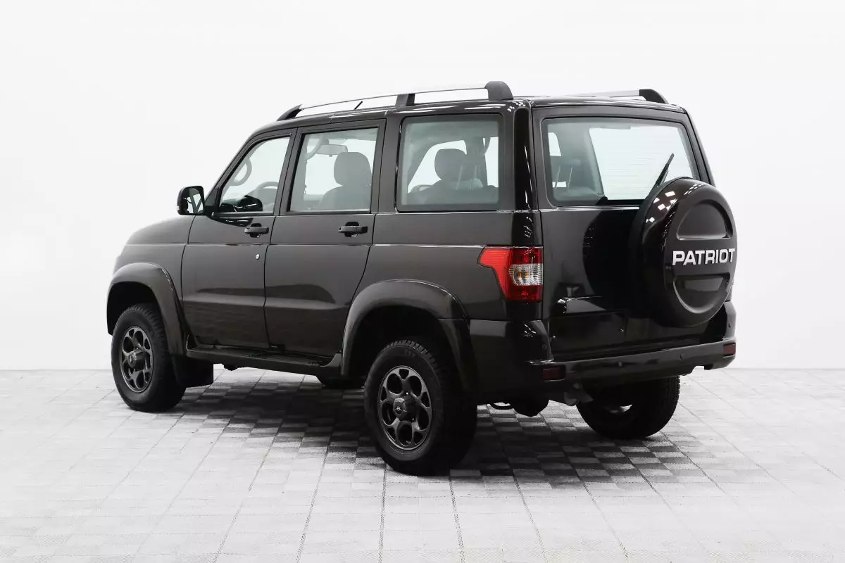 Автосалон: Uaz Patriot