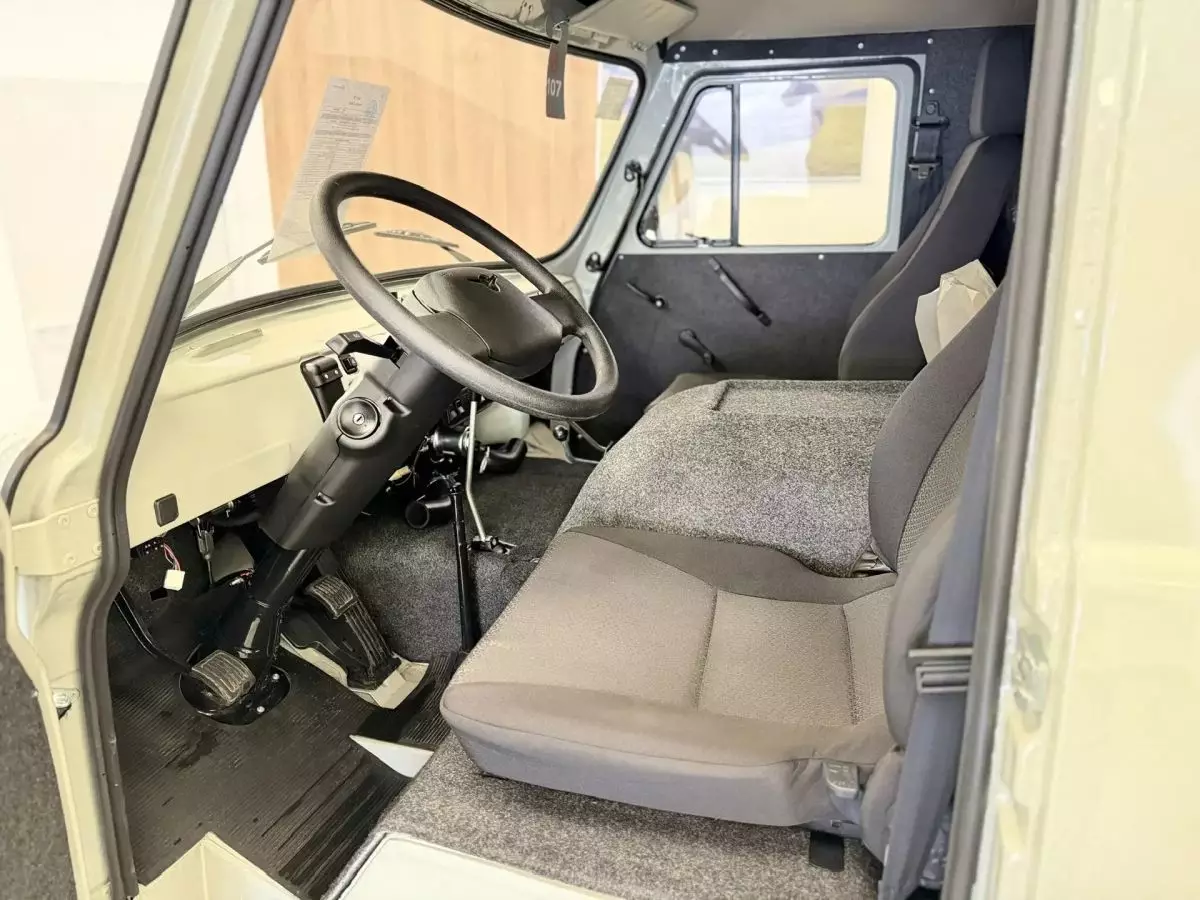 Автосалон: Uaz СГР Комби