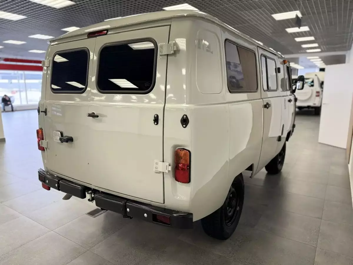 Автосалон: Uaz СГР Комби