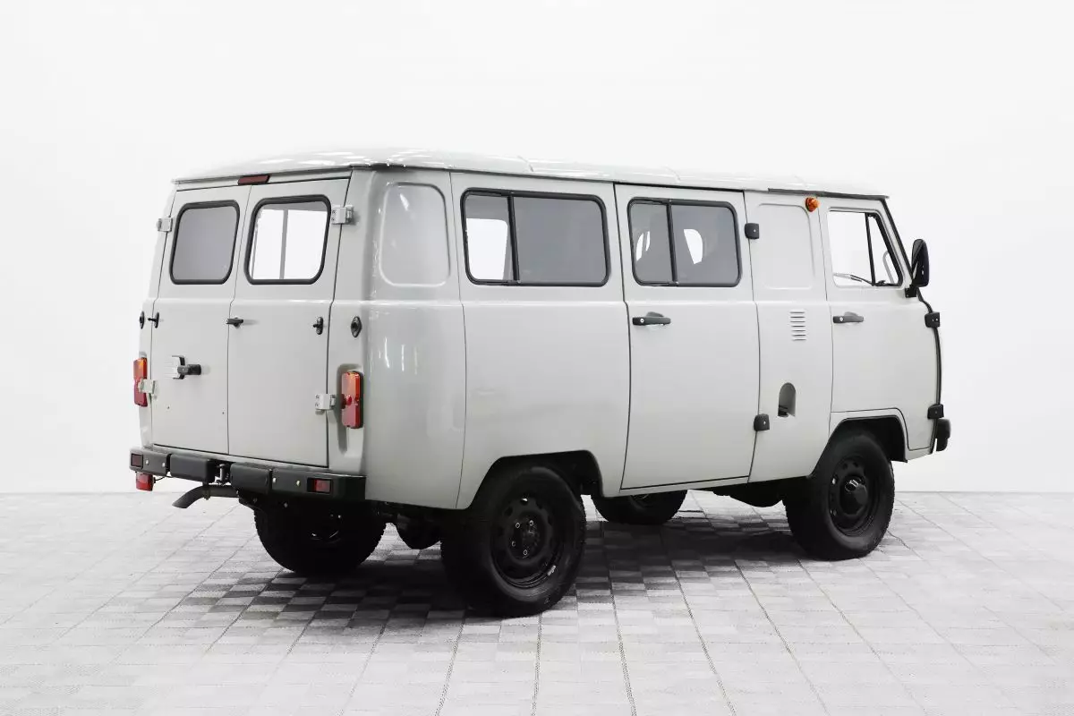 Автосалон: Uaz СГР Комби