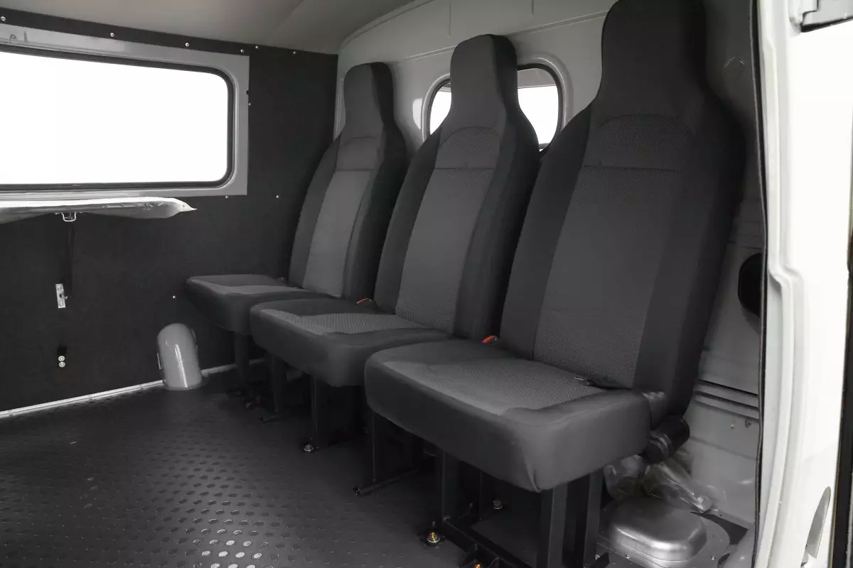 Автосалон: Uaz СГР Комби