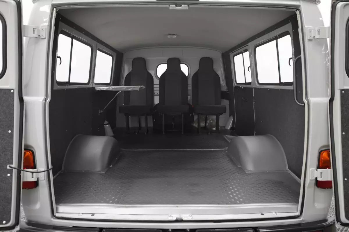 Автосалон: Uaz СГР Комби