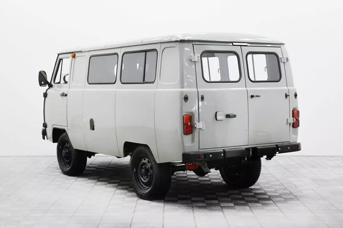 Автосалон: Uaz СГР Комби