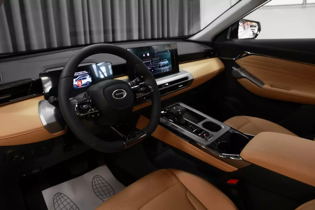 Автосалон: Gac GS4