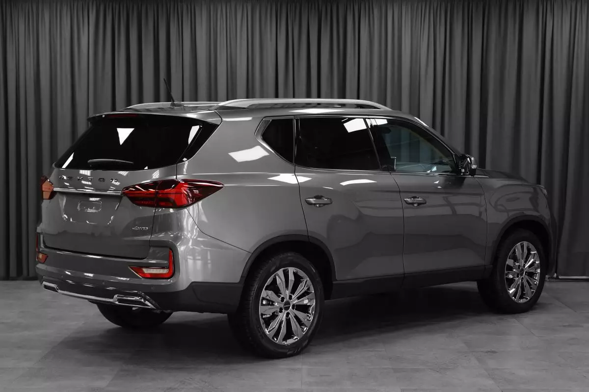 Автосалон: Kgm Rexton