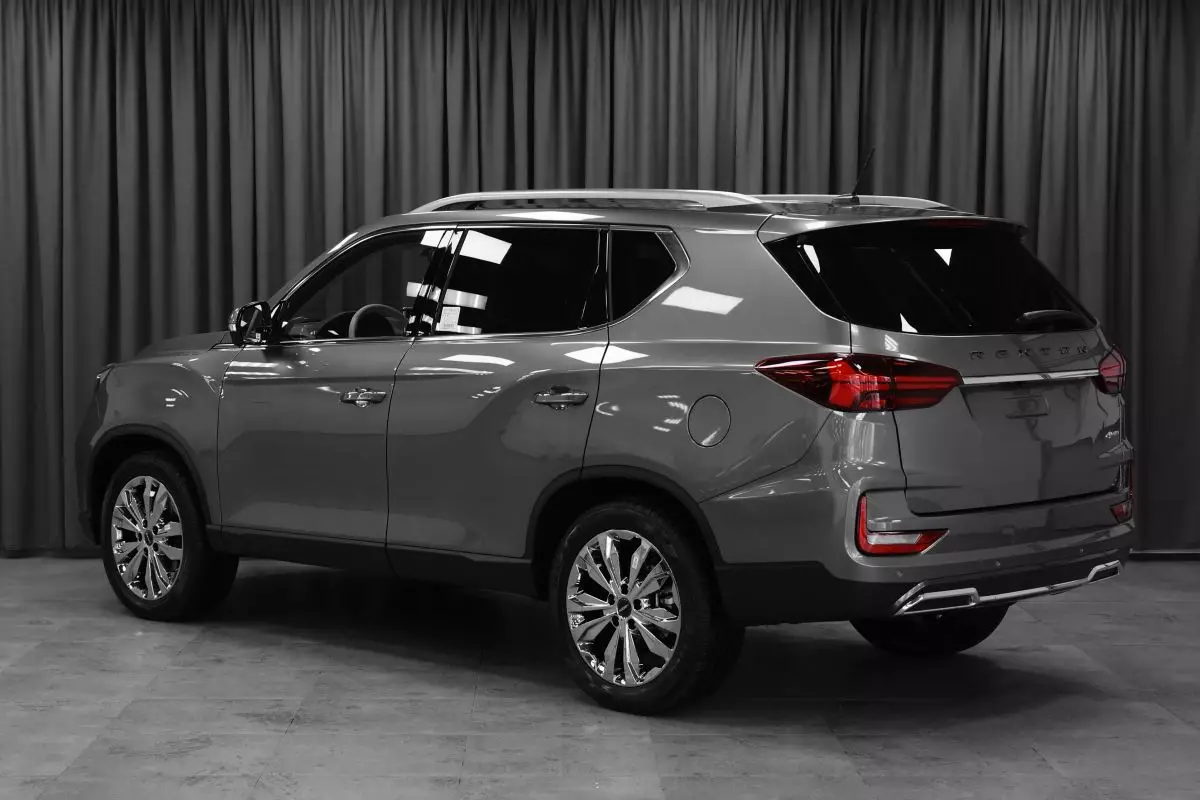 Автосалон: Kgm Rexton
