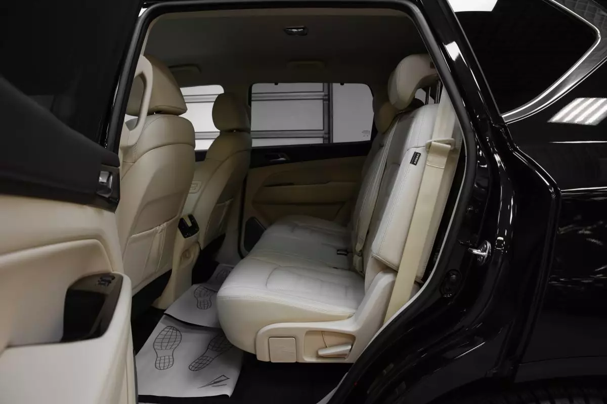 Автосалон: Kgm Rexton