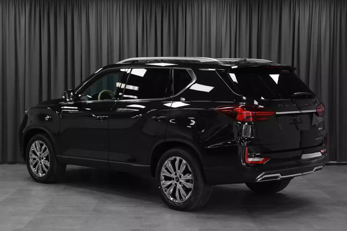 Автосалон: Kgm Rexton