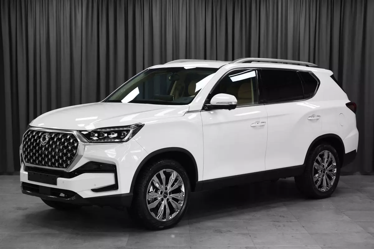 Автосалон: Kgm Rexton