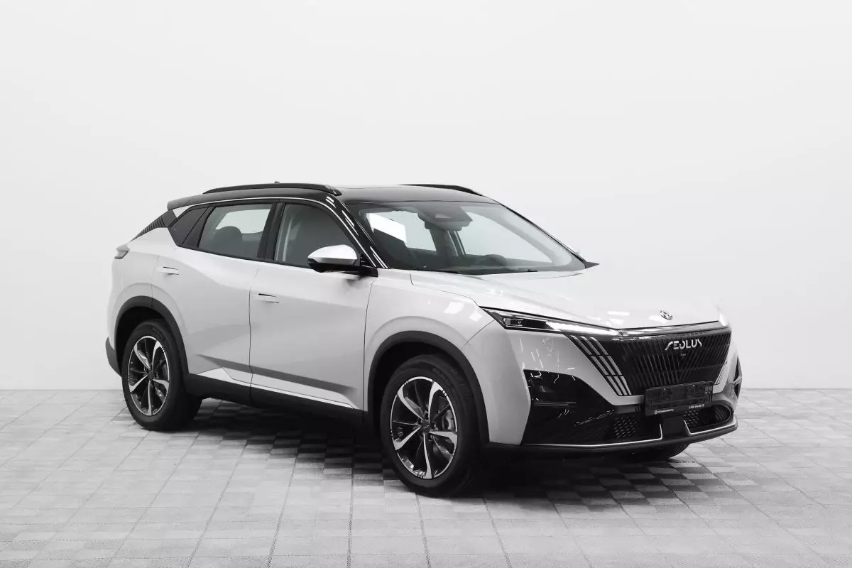 Автосалон: Dongfeng Mage