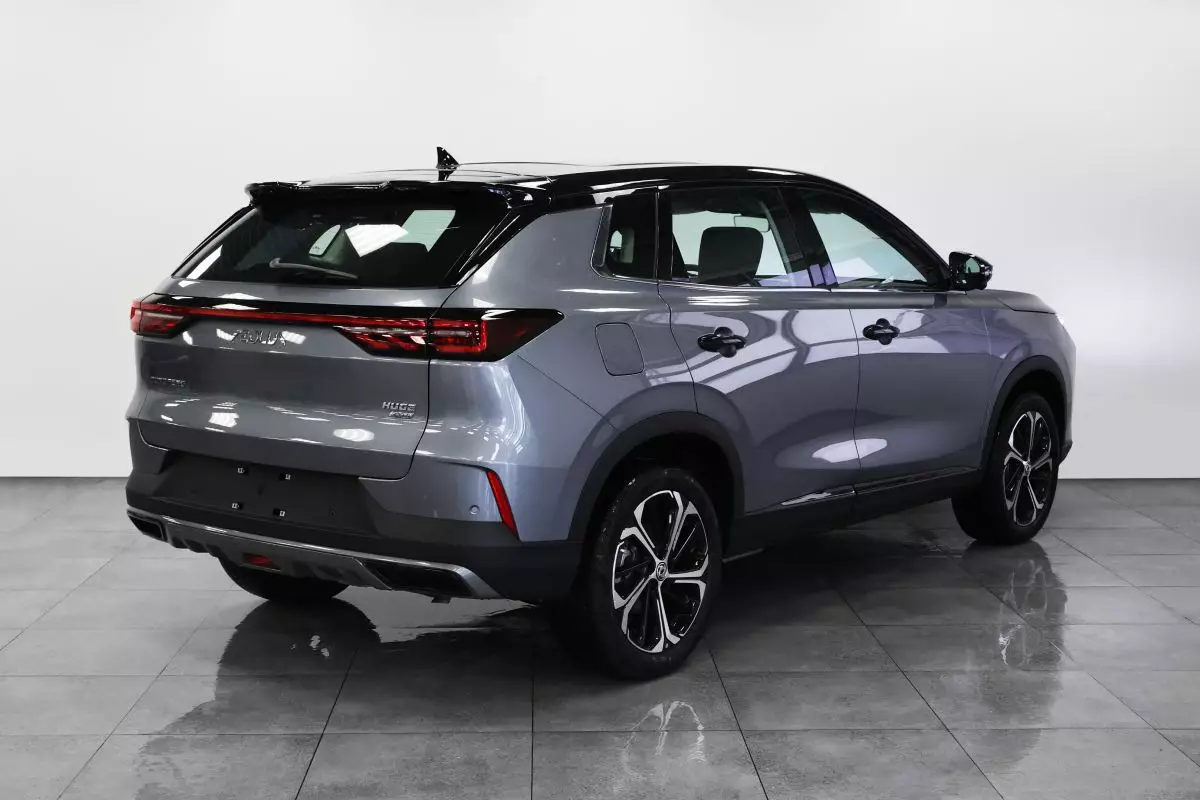 Автосалон: Dongfeng Huge