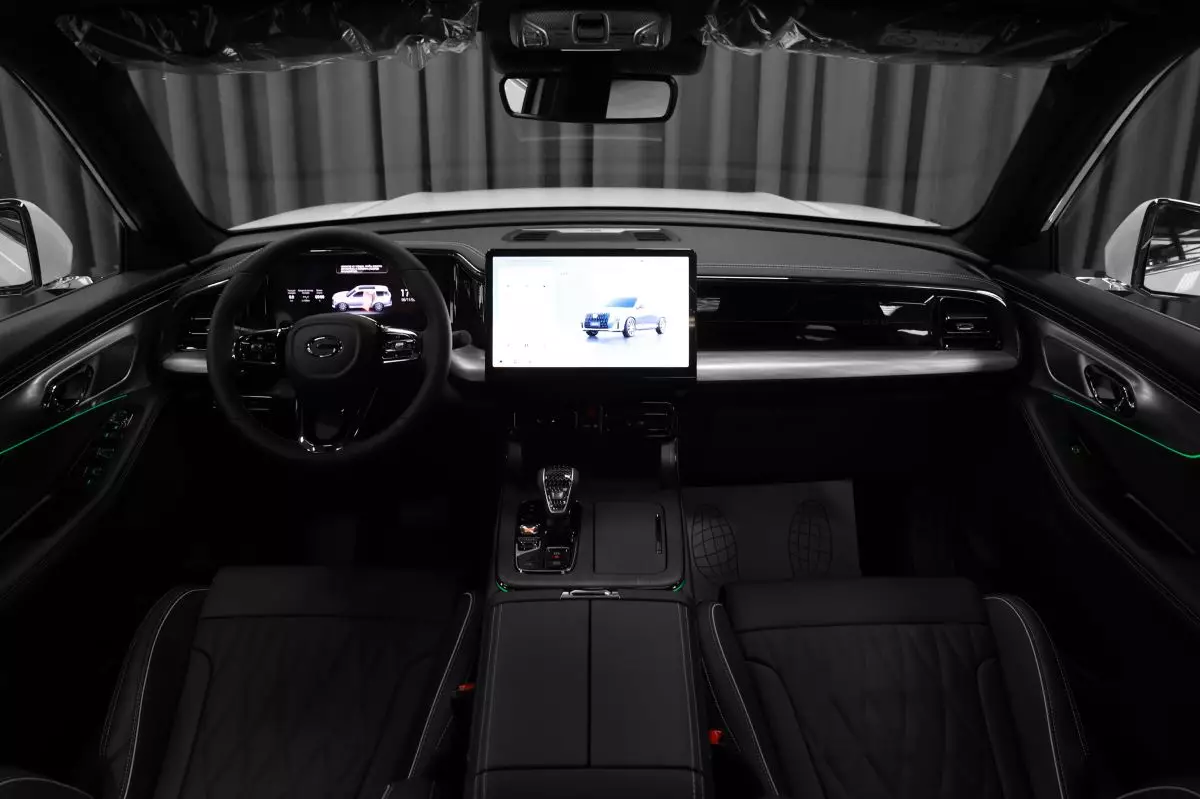 Автосалон: Gac GS8 New