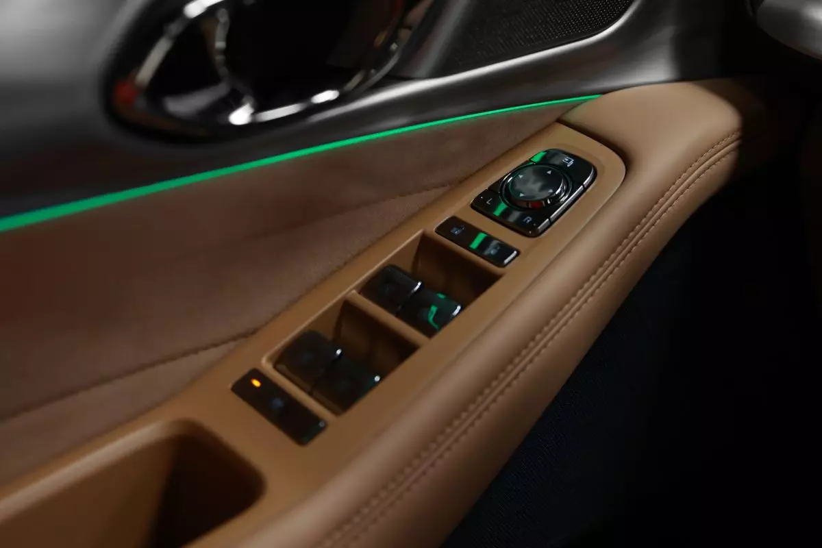 Автосалон: Gac GS8 New