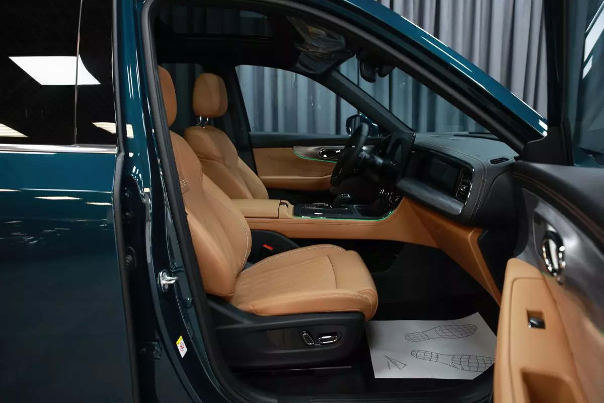 Автосалон: Gac GS8 New